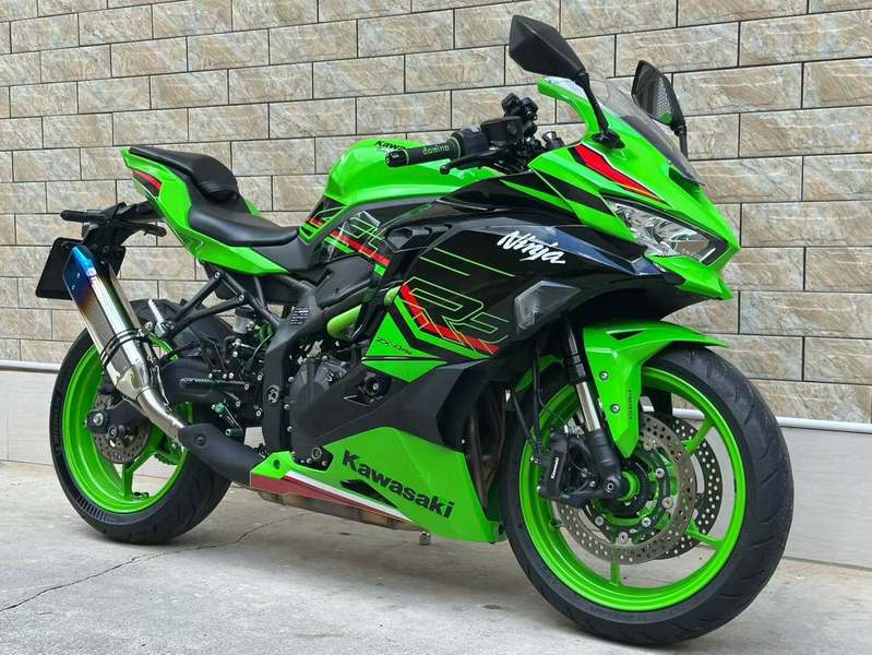川崎 ZX-4R