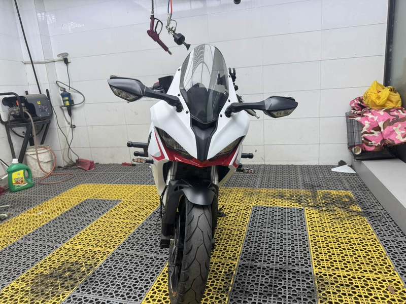 QJMOTOR 赛250