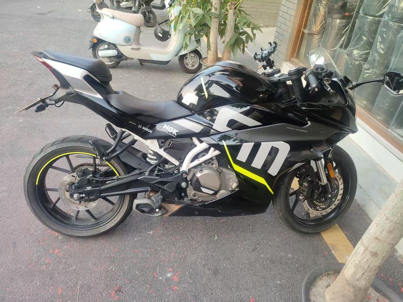 春风 250SR