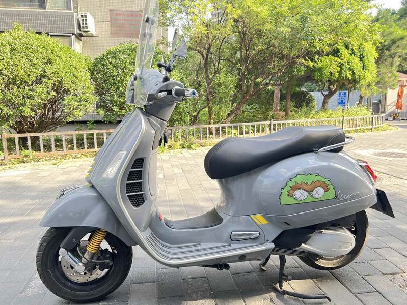 VESPA GTS 300 HPE Basic
