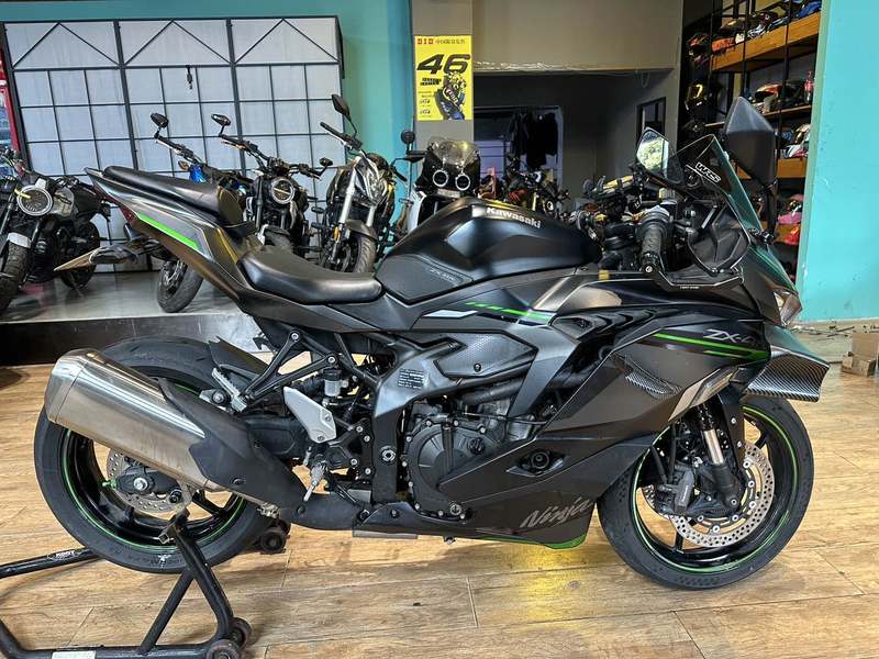 川崎 ZX-4R