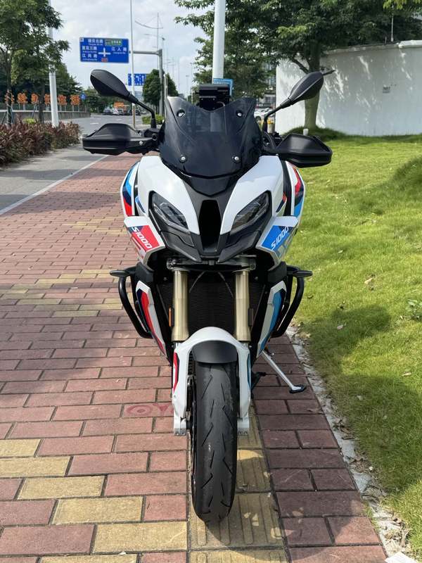宝马 S 1000 XR