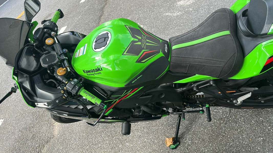 川崎 ZX-4R