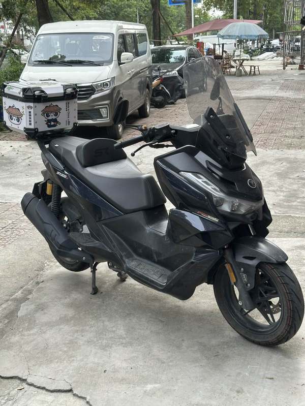 无极 SR250GT