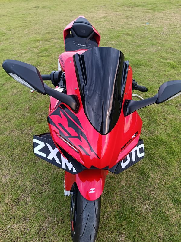 张雪机车 500RR