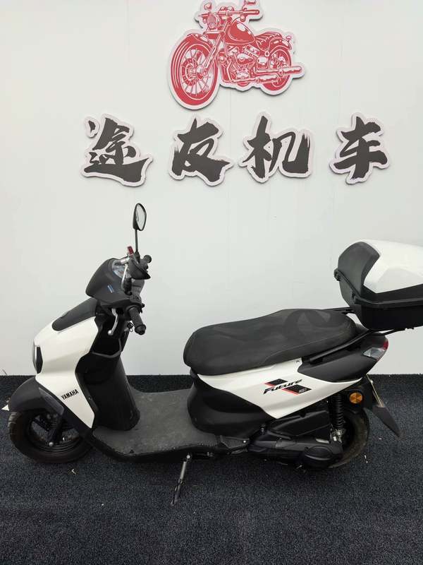 建设雅马哈 旭鹰125