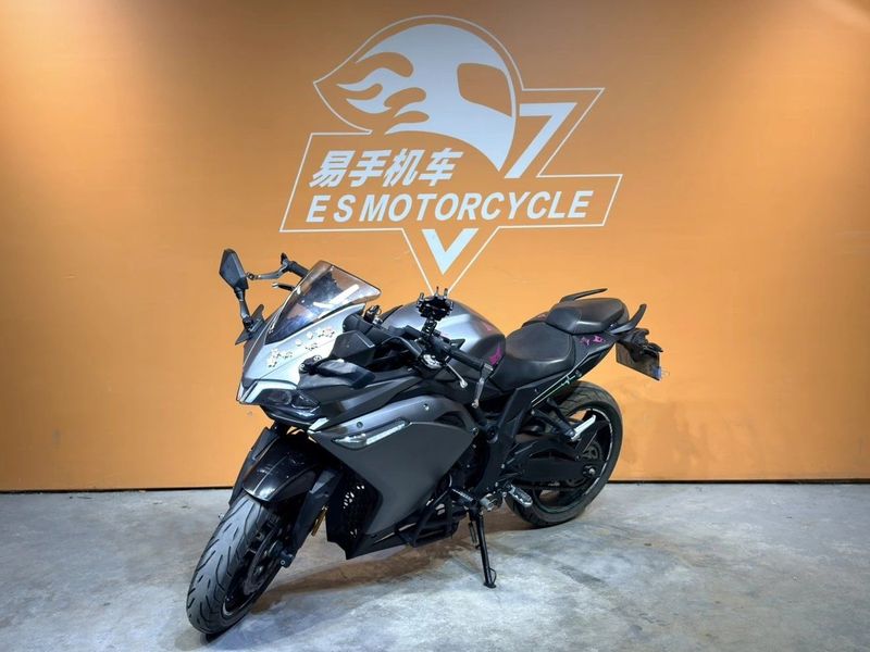 无极 300RR