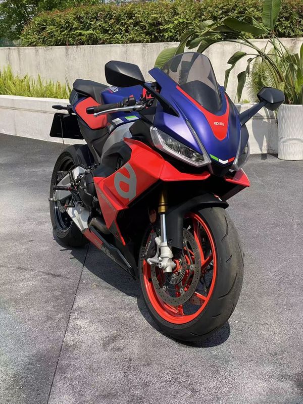 阿普利亚 RS 660 