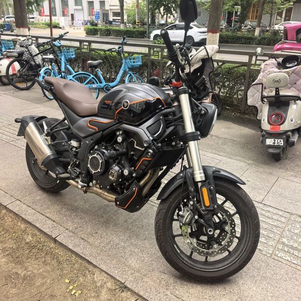 无极 AC525