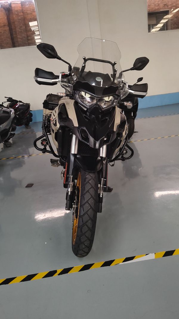 贝纳利 TRK552