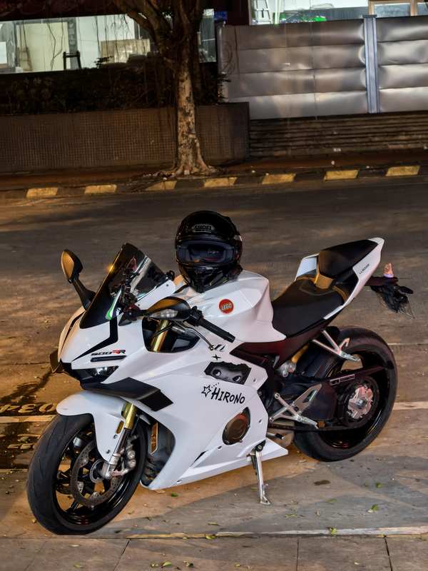 张雪机车 500RR