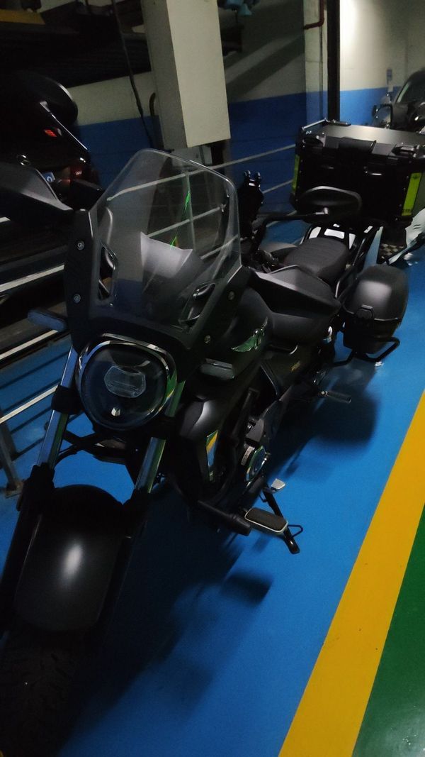 豪爵 TR300