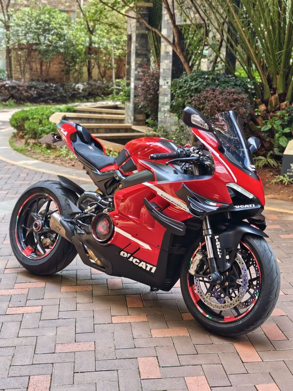 杜卡迪 Panigale V4