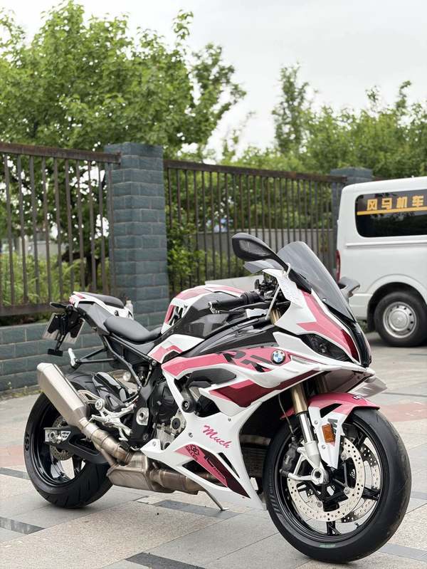 宝马 S 1000 RR