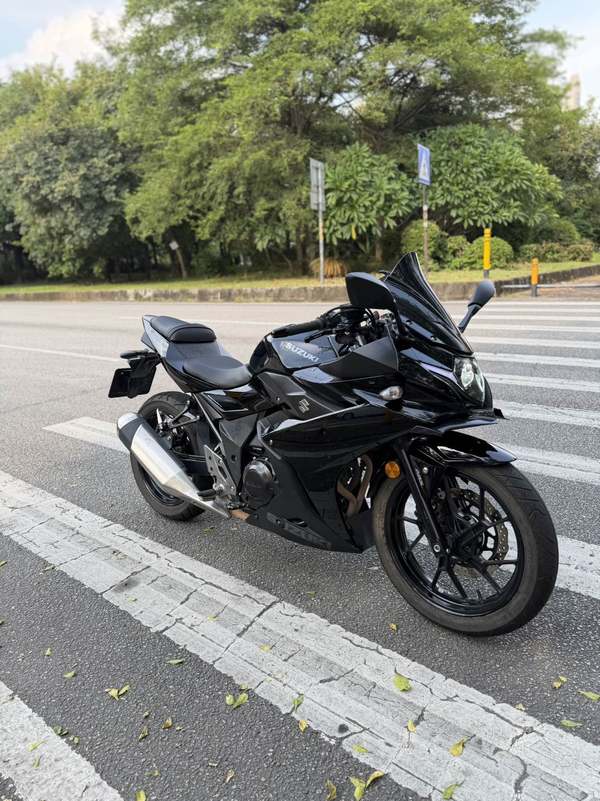 豪爵铃木 GSX250R