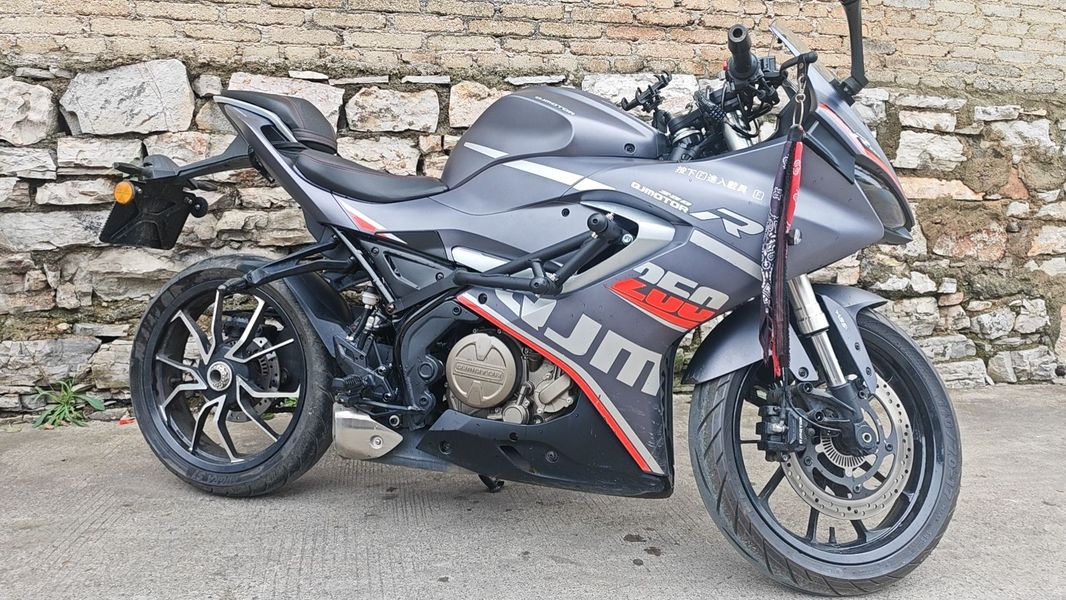 QJMOTOR 赛250