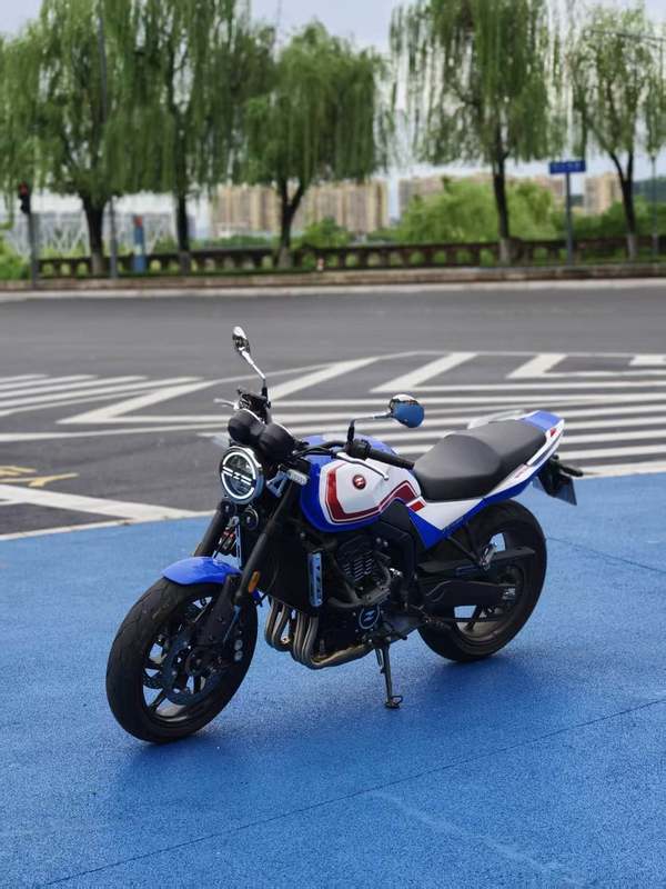 张雪机车 500F