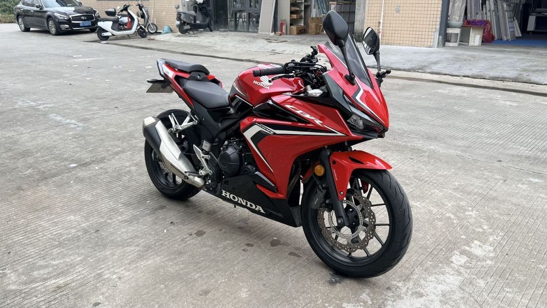 本田WING CBR400R