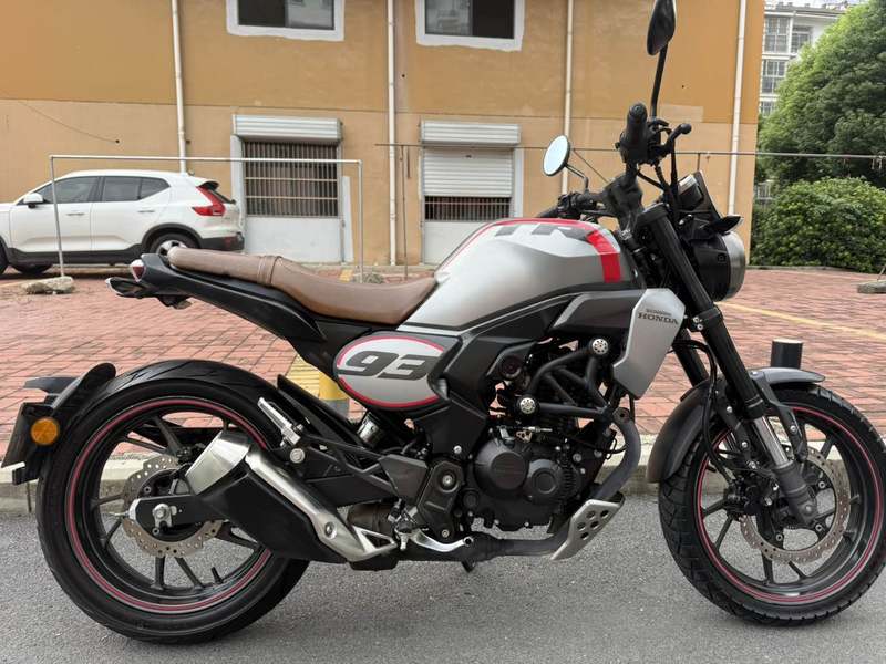 新大洲本田 CBF190TR