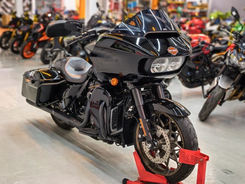 哈雷戴维森 公路滑翔 Road Glide