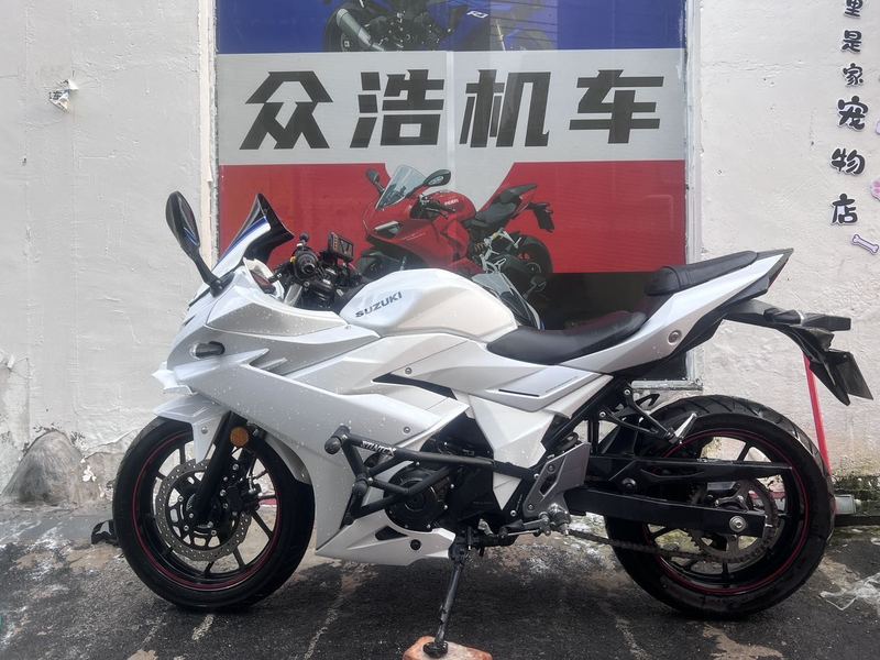豪爵铃木 GSX250R