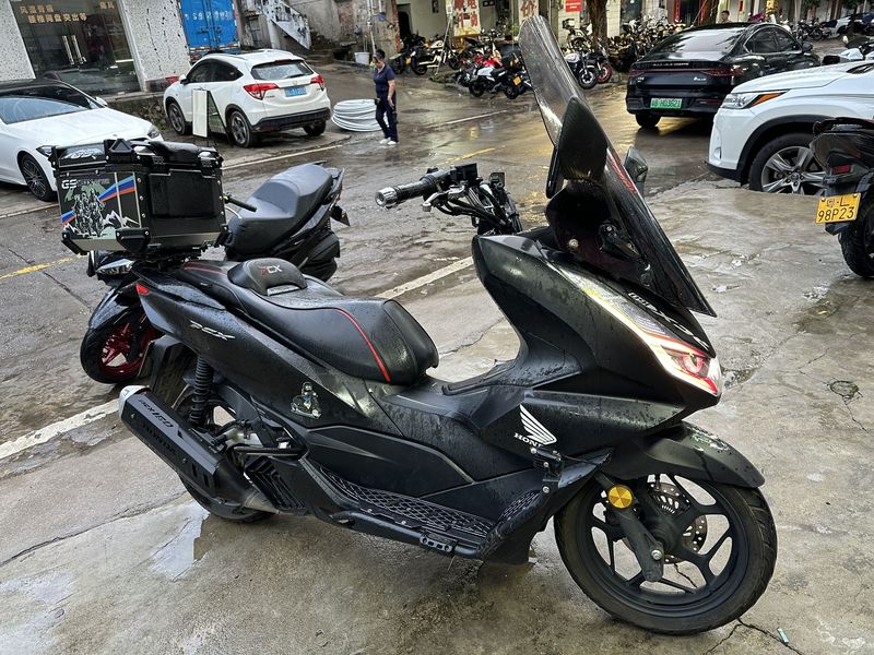 五羊本田 PCX