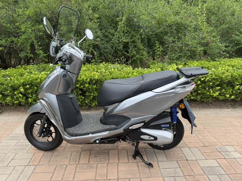 本田WING Lead125