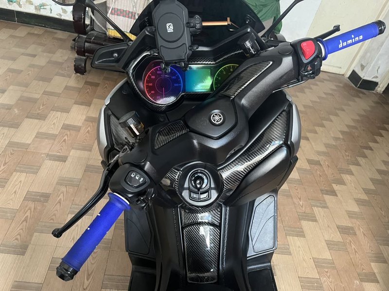 雅马哈 XMAX