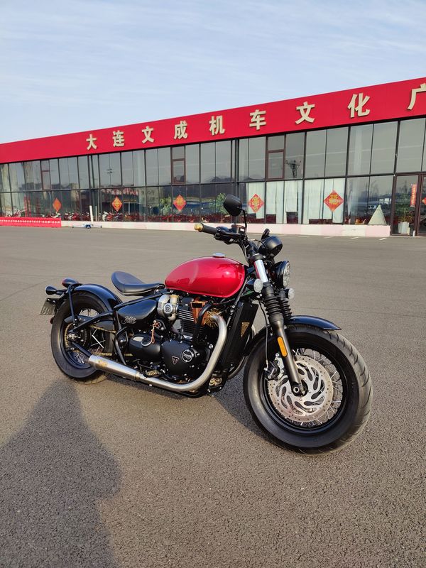 凯旋 Bonneville Bobber