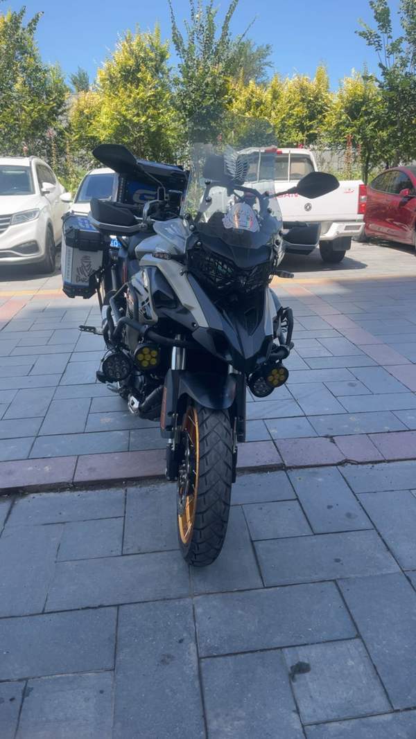 贝纳利 TRK552