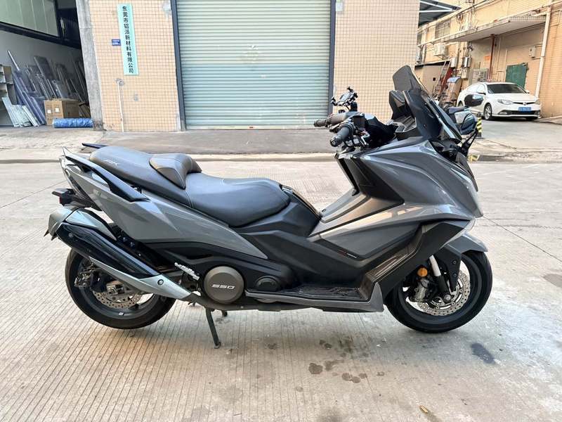光阳 AK550