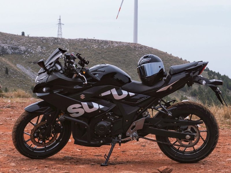 豪爵铃木 GSX250R