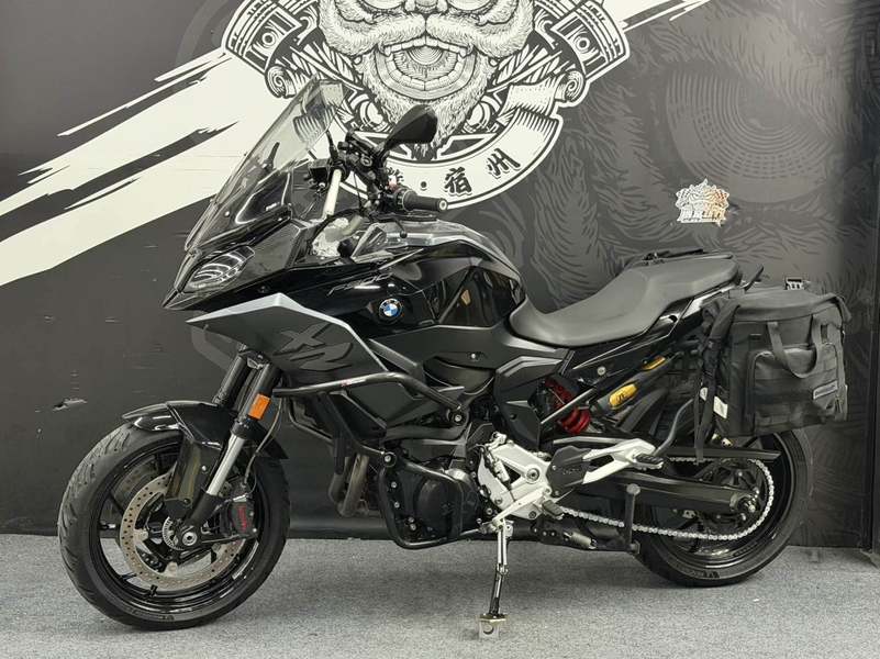宝马 F 900 XR