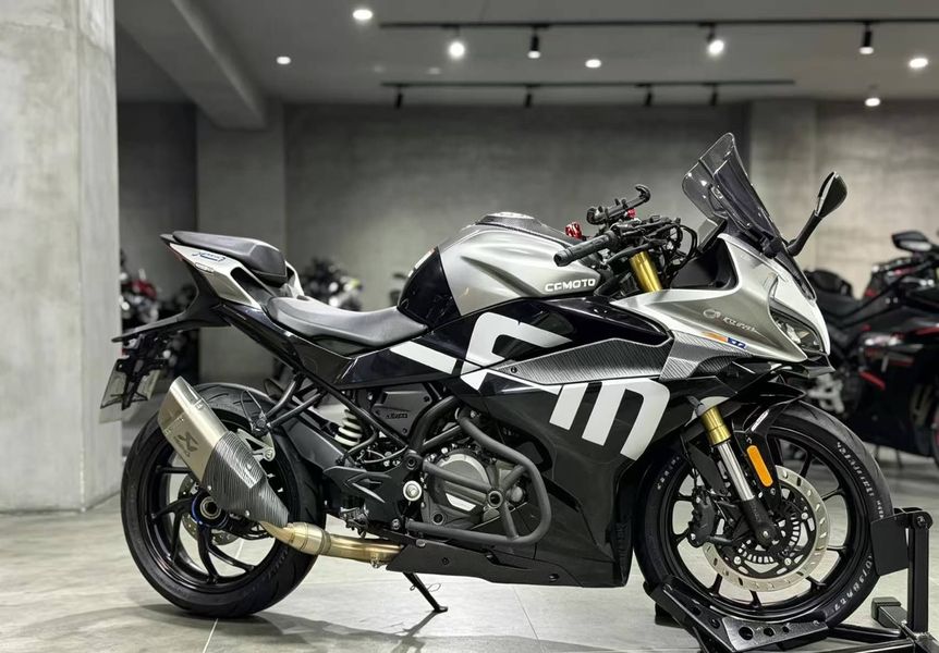 春风 250SR