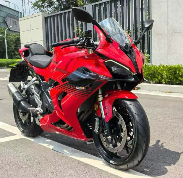 QJMOTOR 赛600