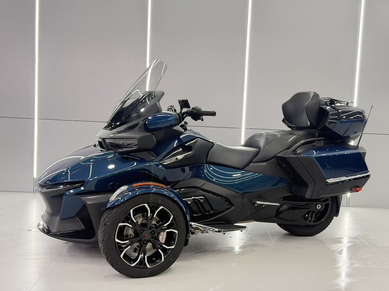庞巴迪 Spyder RT