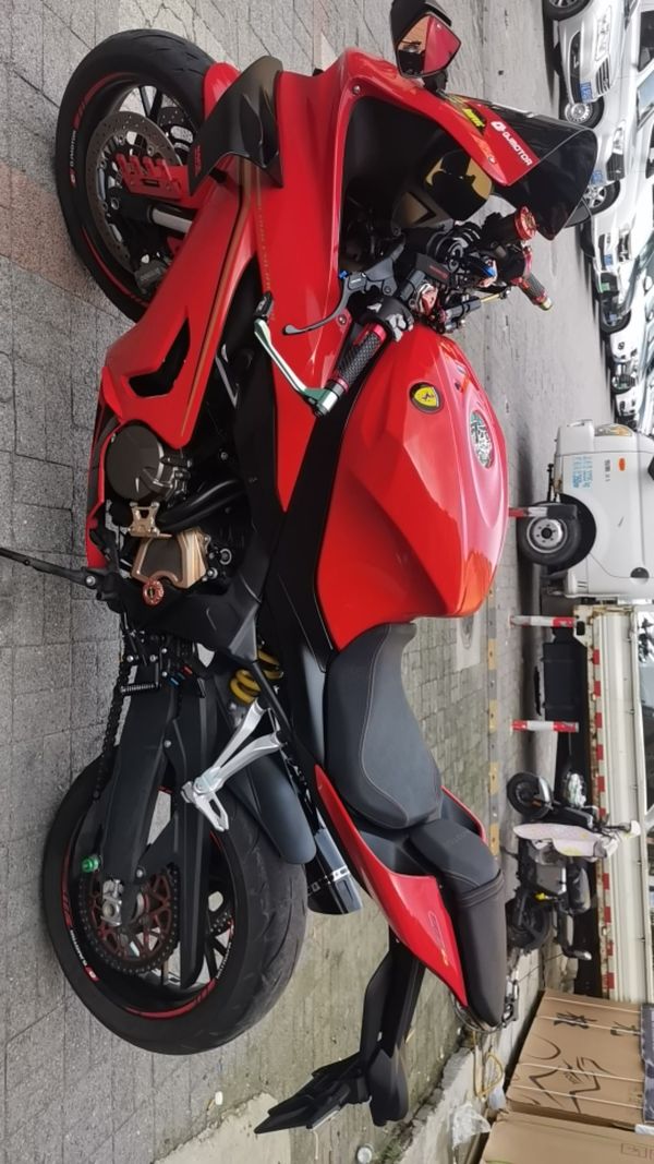QJMOTOR 赛800