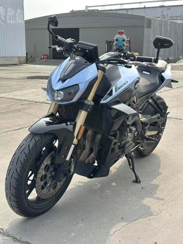 QJMOTOR 追600