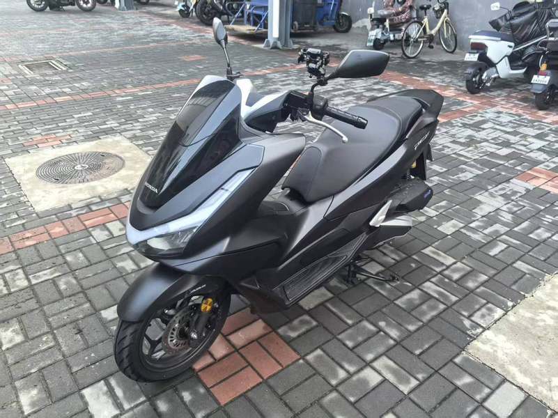 五羊本田 PCX