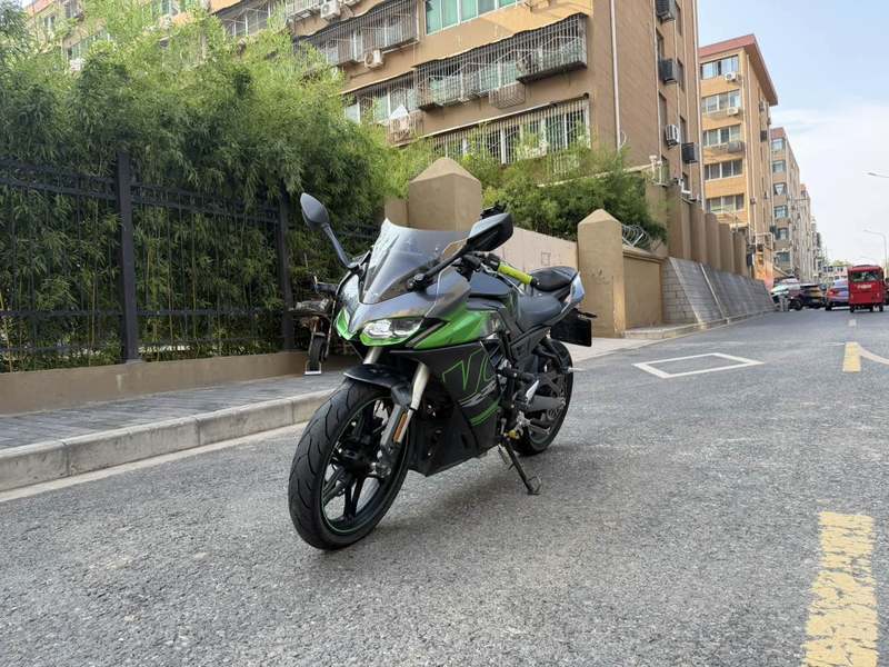 无极 250RR