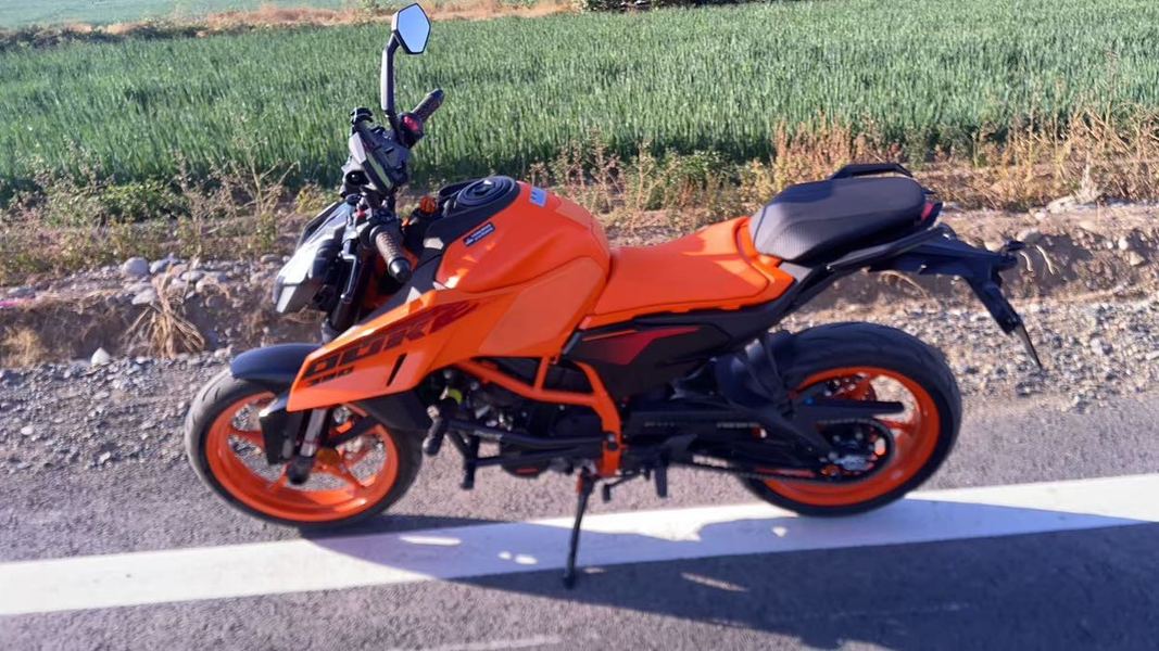 KTMR2R 390 Duke