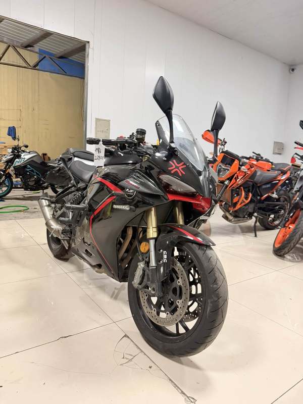 QJMOTOR 赛600