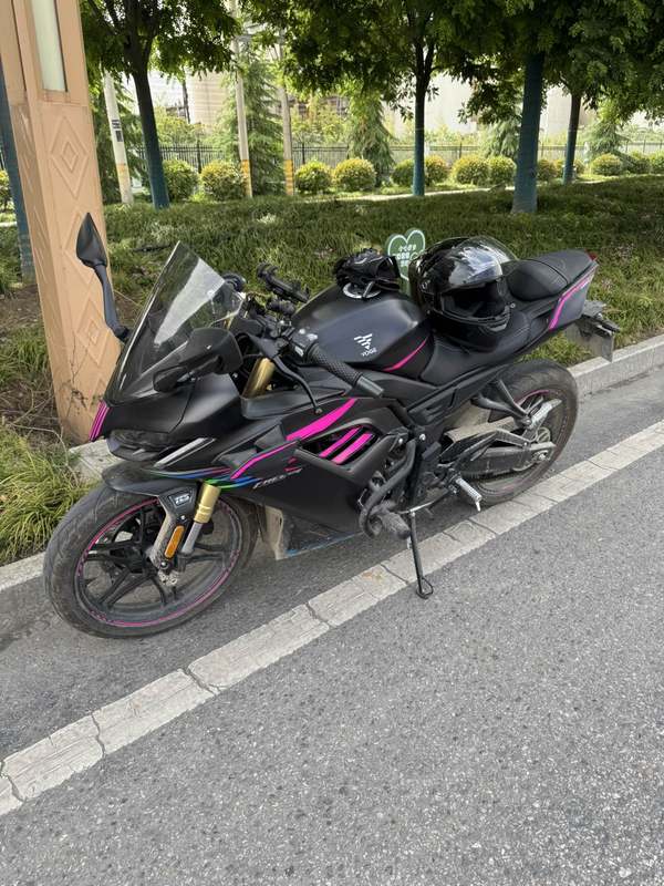 无极 250RR
