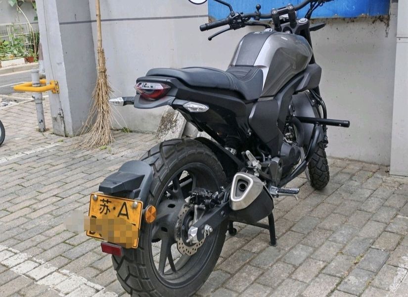 新大洲本田 CBF190TR