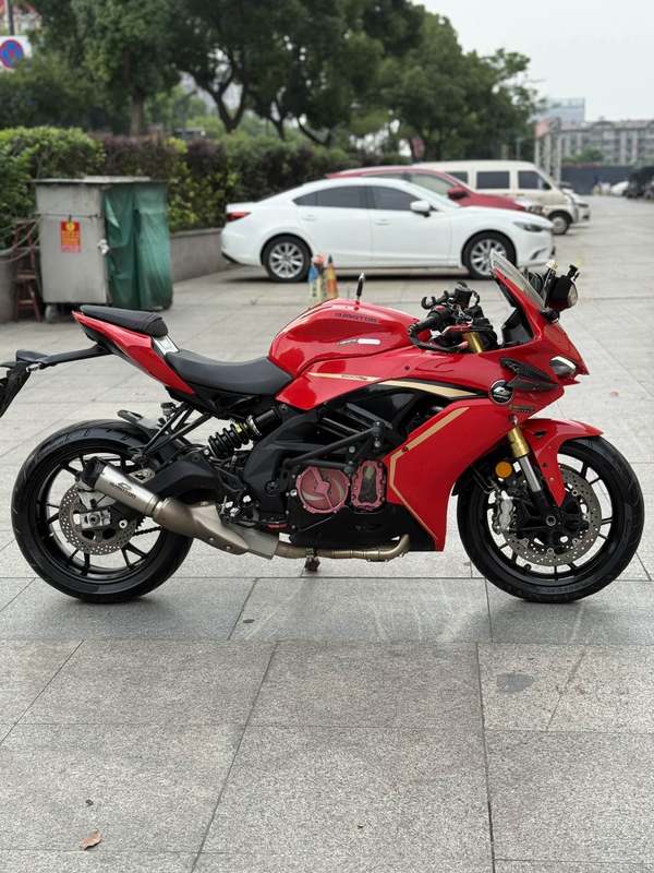 QJMOTOR 赛600