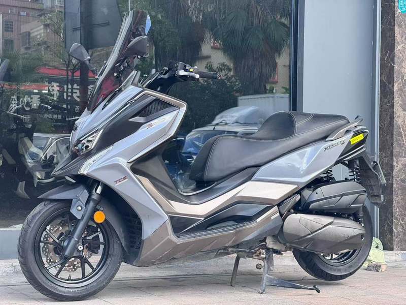 光阳 赛艇 S350