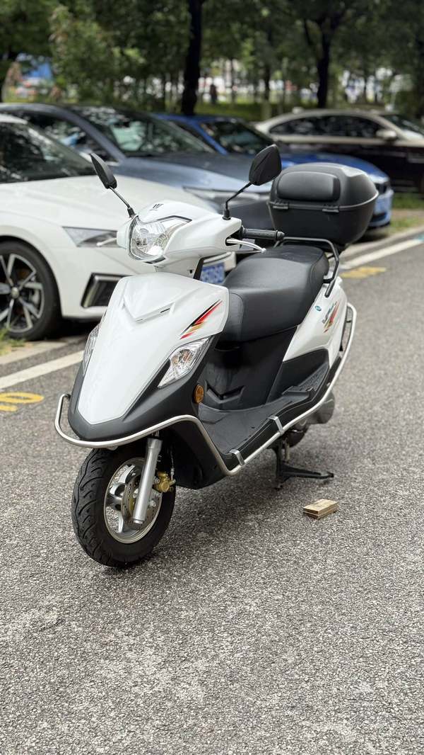 豪爵 VF125