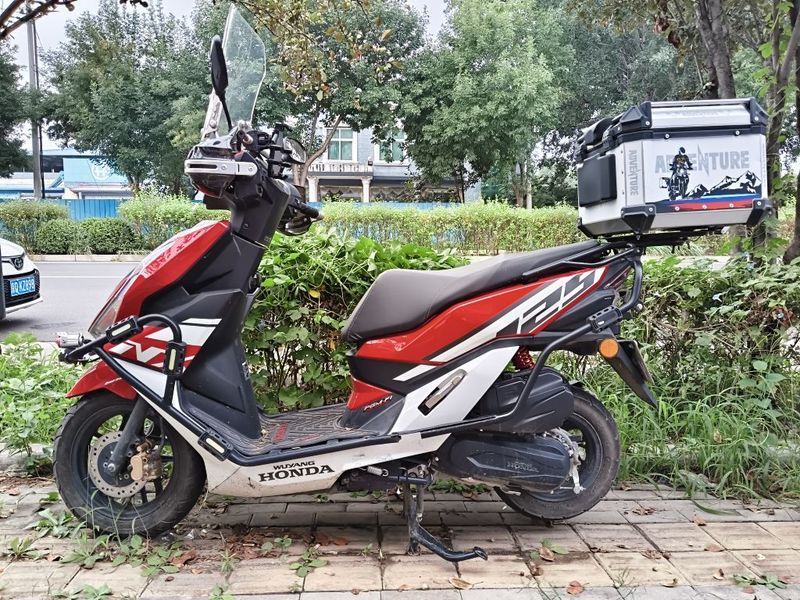 五羊本田 NX125