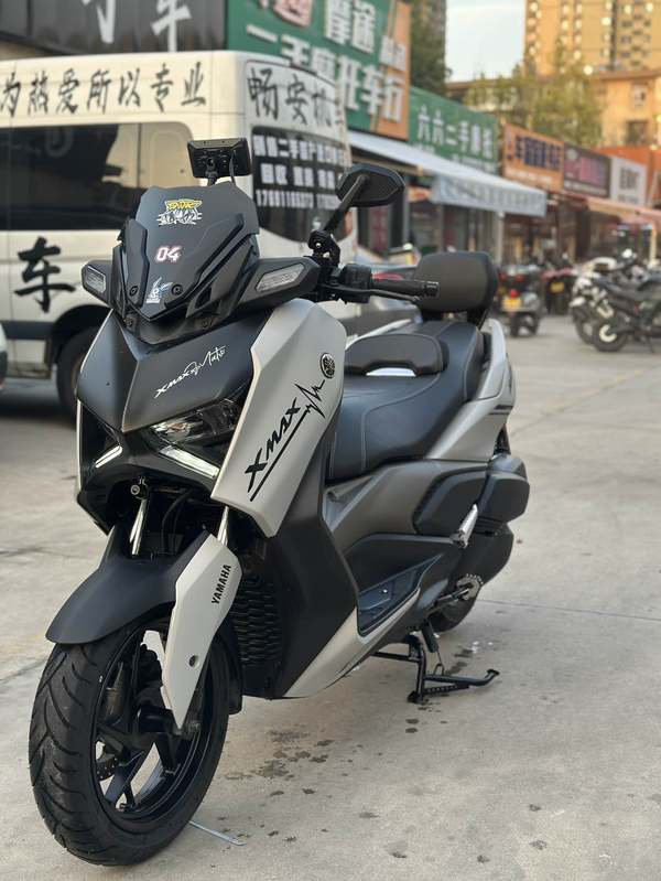 雅马哈 XMAX
