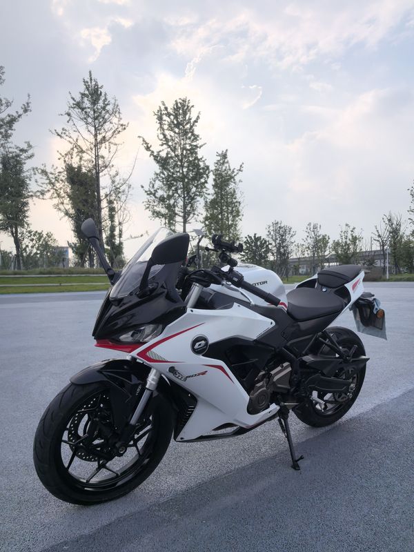 QJMOTOR 赛250